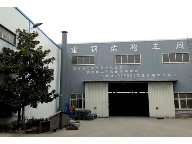 泰州加油站网架安装