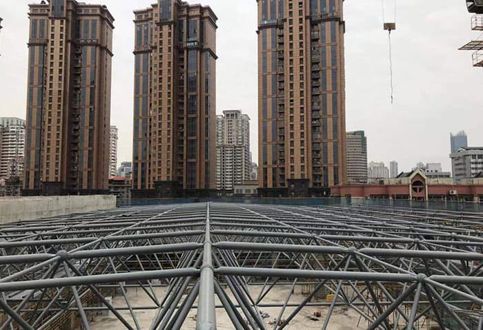 泰州螺栓球网架结构
